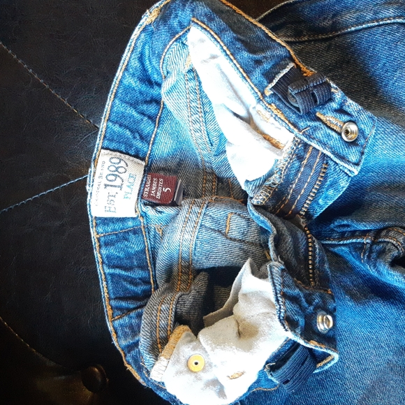 Size 5 Straight Leg The Children's Place Jeans - Picture 4 of 8